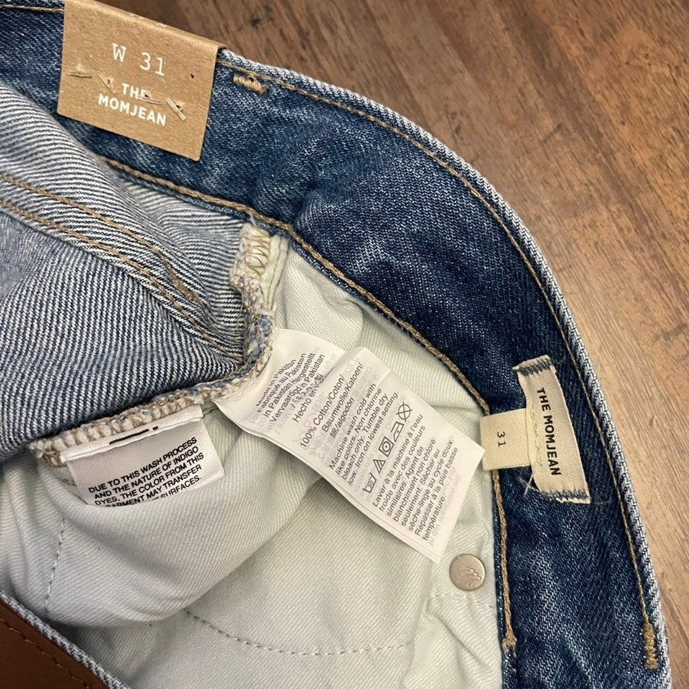 Madewell | The Mom Jean - Picture 7 of 12